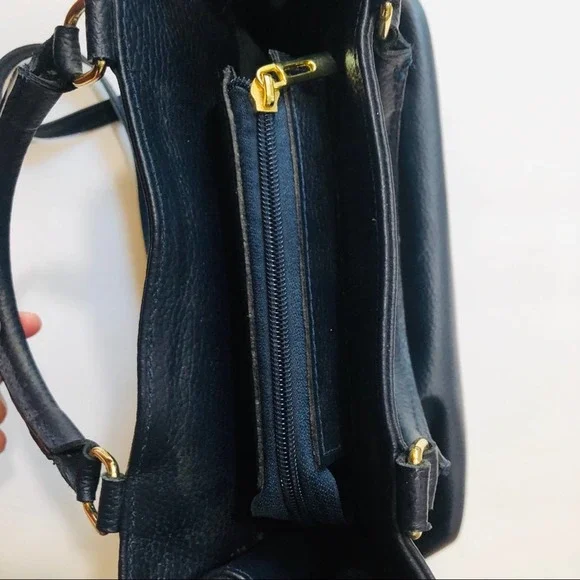 Sophisticated Navy Leather Tote Bag - Picture 8 of 15